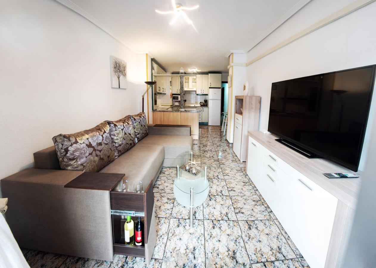 Holiday La Loma Apartment Торевиеха Екстериор снимка