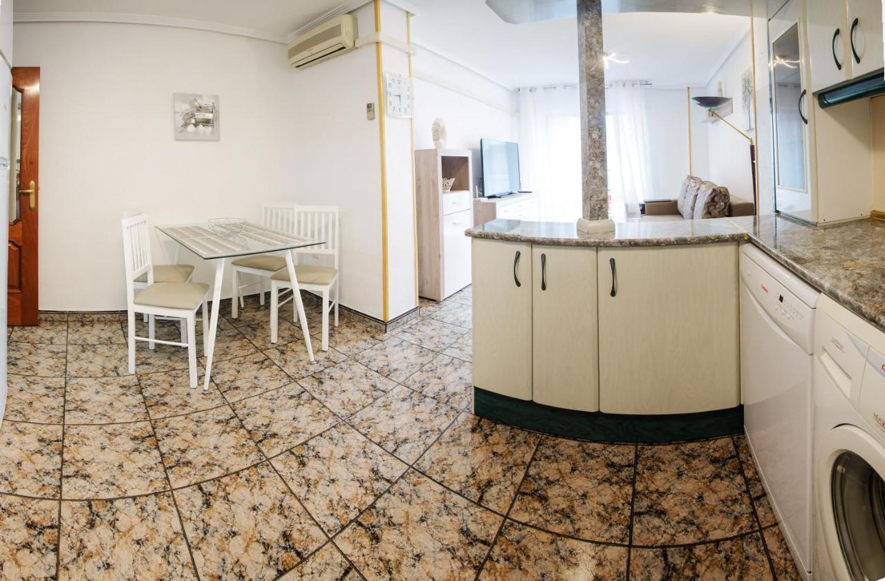 Holiday La Loma Apartment Торевиеха Екстериор снимка