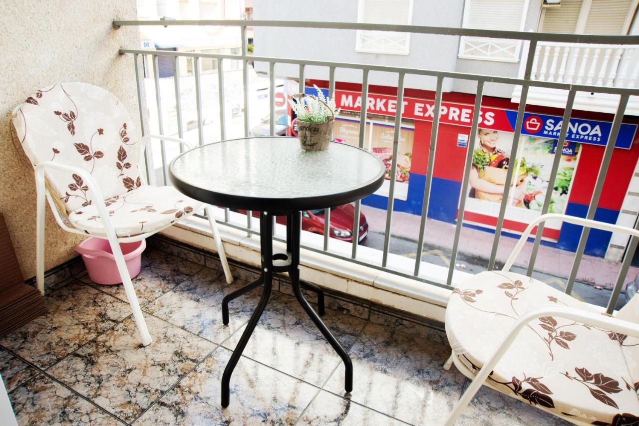 Holiday La Loma Apartment Торевиеха Екстериор снимка