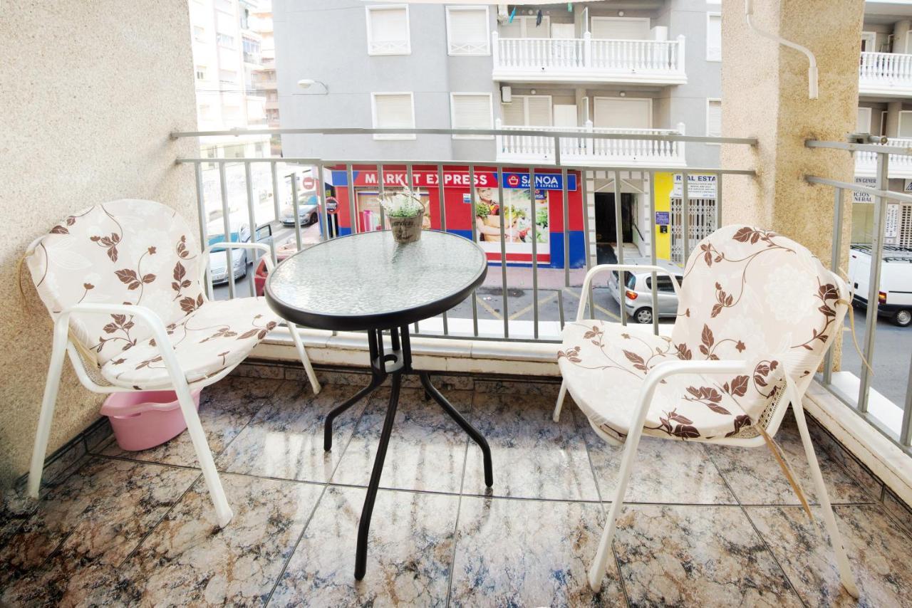 Holiday La Loma Apartment Торевиеха Екстериор снимка
